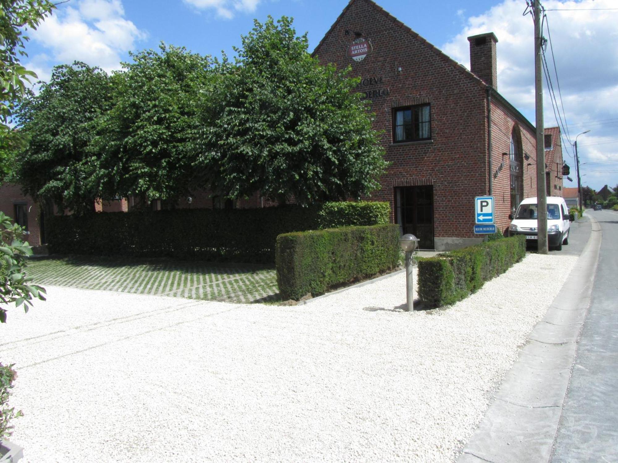 Hotel Klein Nederlo Vlezenbeek Bagian luar foto