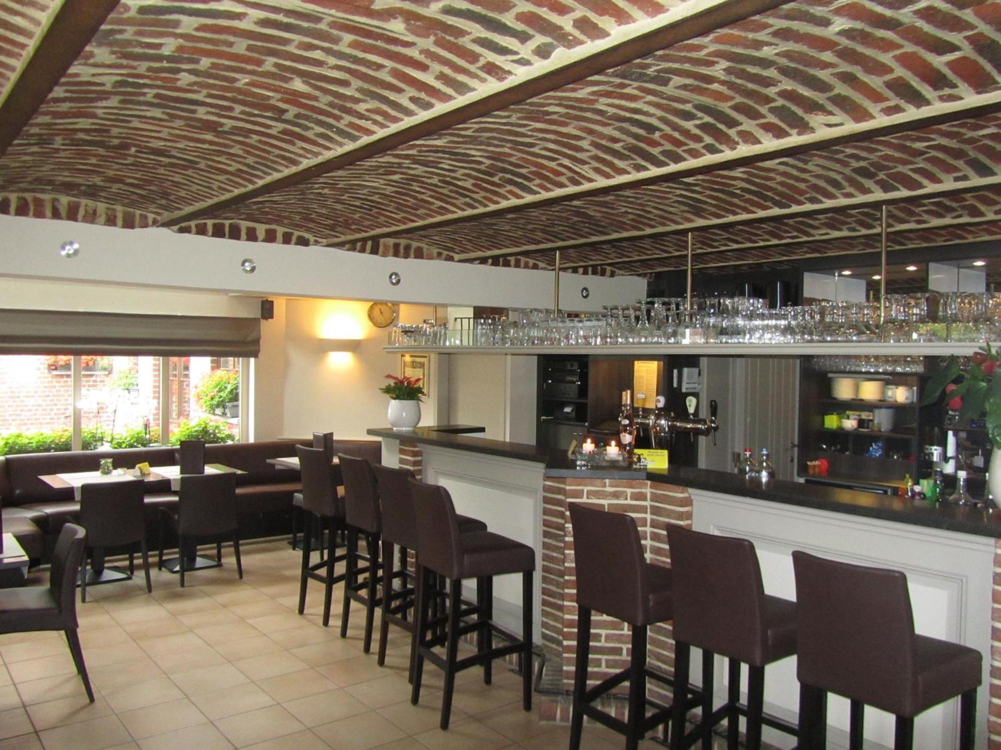 Hotel Klein Nederlo Vlezenbeek Bagian luar foto